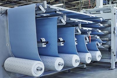 Grandi rotoli di materiale abrasivo