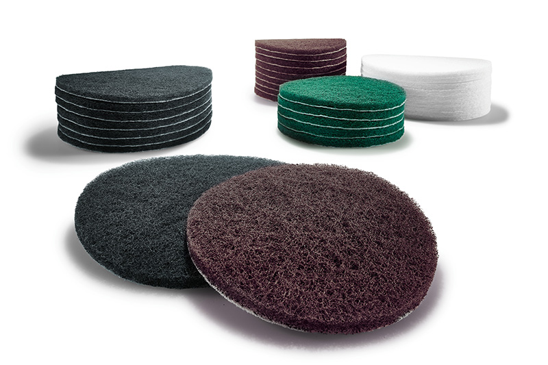 Composizione di diversi attacchi per abrasivi in tessuto non tessuto