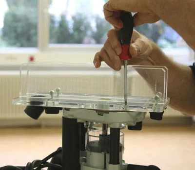 Fissaggio del supporto di fresatura alla fresatrice