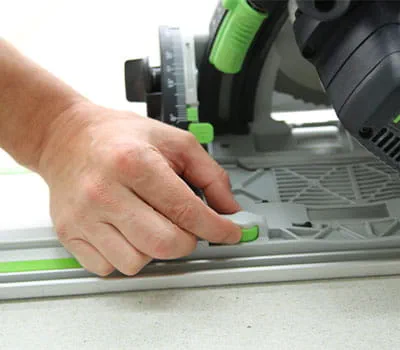 Regolazione della sega circolare