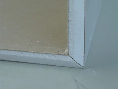 Incollaggio pannello in cartongesso