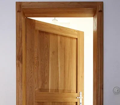 Per ottenere stabili giunzioni per telai in legno, andrà utilizzata la fresatrice DOMINO XL