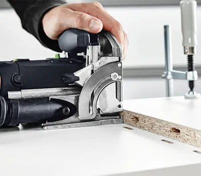 Fresare i fori nel fondo centrale