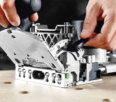 Regolazione della fresa per giunzioni