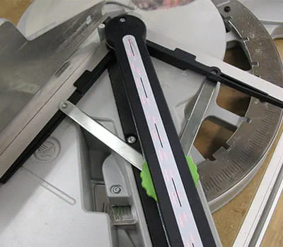 Allineamento laser a doppia linea