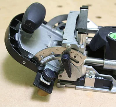 Regolazione dell'angolo di taglio