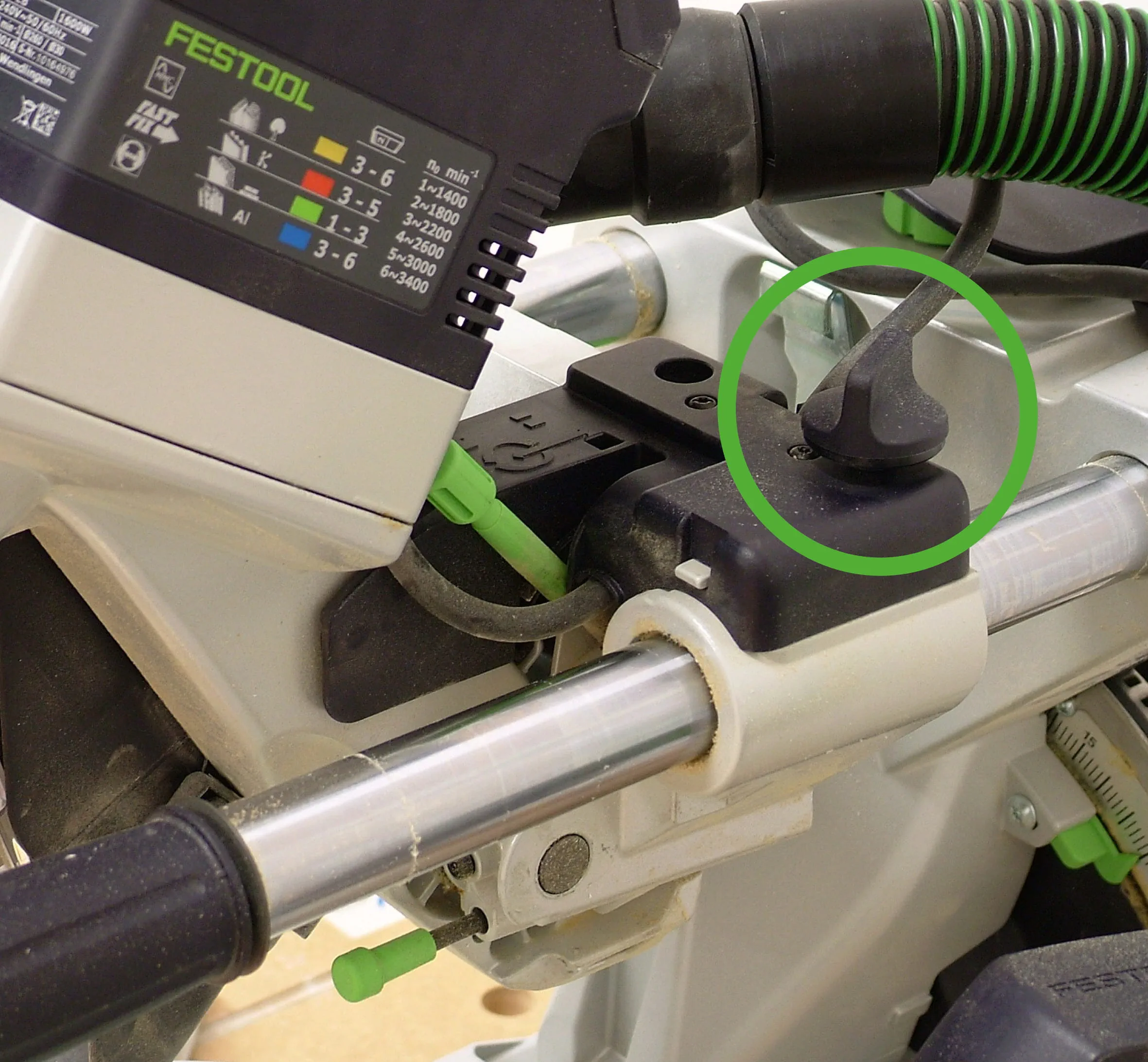 Apertura del bloccaggio per il dispositivo di trazione