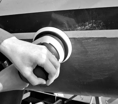 Levigatura di Gelcoat in caso di graffi o danni in profondità 