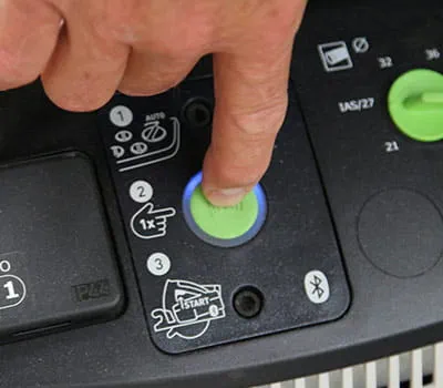 Collegamento della batteria all’aspiratore