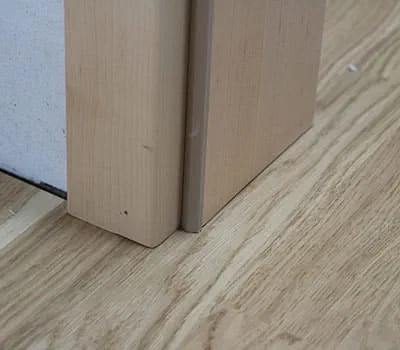 Posa di un rivestimento per pavimento