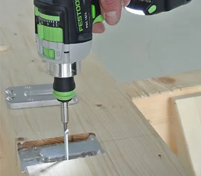 Montaggio giunti con viti