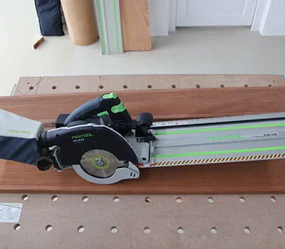 Taglio a misura dei  listelli di rivestimento