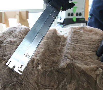 Materiale isolante tagliato