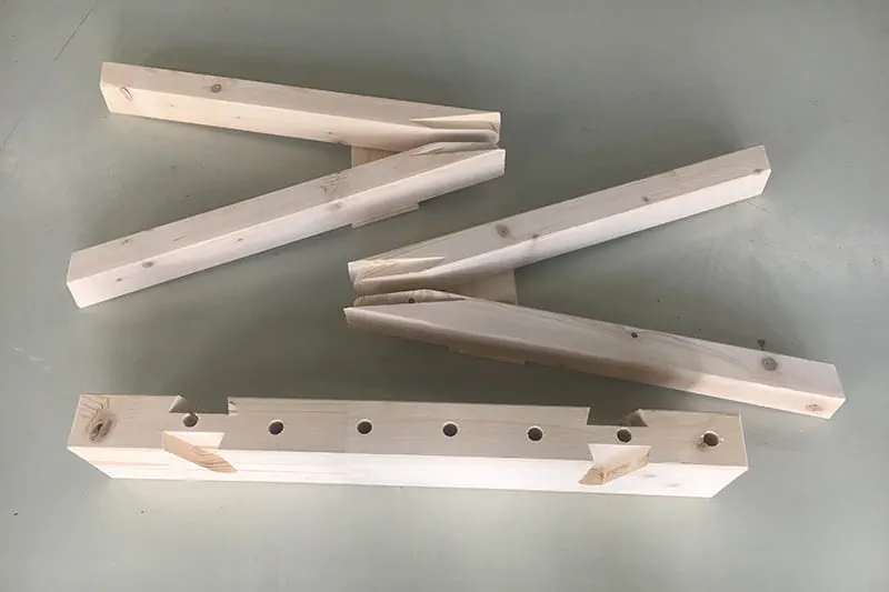 Componenti finiti per il cavalletto da carpenteria