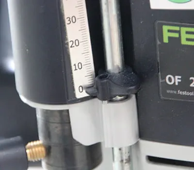 Posizionare il puntatore del riscontro di profondità su zero