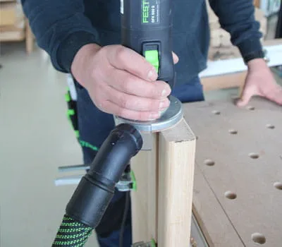 Smussare le estremità frontali delle pedate