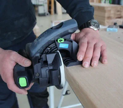 Levigatura dei bordi anteriori dei gradini