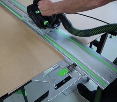 Tagliare la parete posteriore