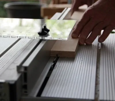 Scanalare il fondo del cassetto