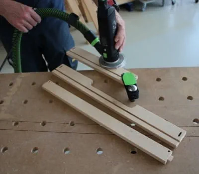 Smussare le parti del cassetto