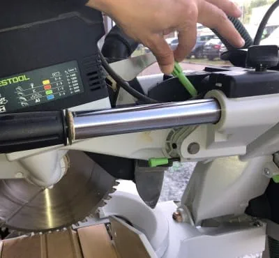 Regolazione della profondità da intagliare/1