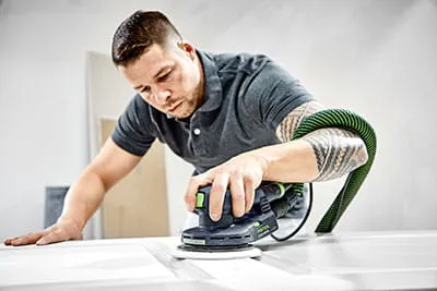 Levigare con la levigatrice orbitale ETS EC 150 Festool