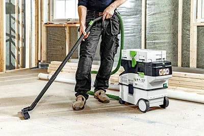 Potenza di aspirazione convincente: Potenza comparabile a quella dell'aspiratore con cavo, grazie alla turbina da 36 volt con 2 batterie da 18 volt.