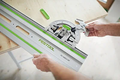 Il nuovo binario di guida Festool FS/2.0 con battuta angolare