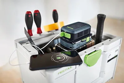 La nuova stazione di ricarica PHC 18 per smartphone con cavo USB-C