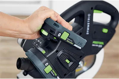 La nuova sega per listelli a batteria SYMC 70 di Festool